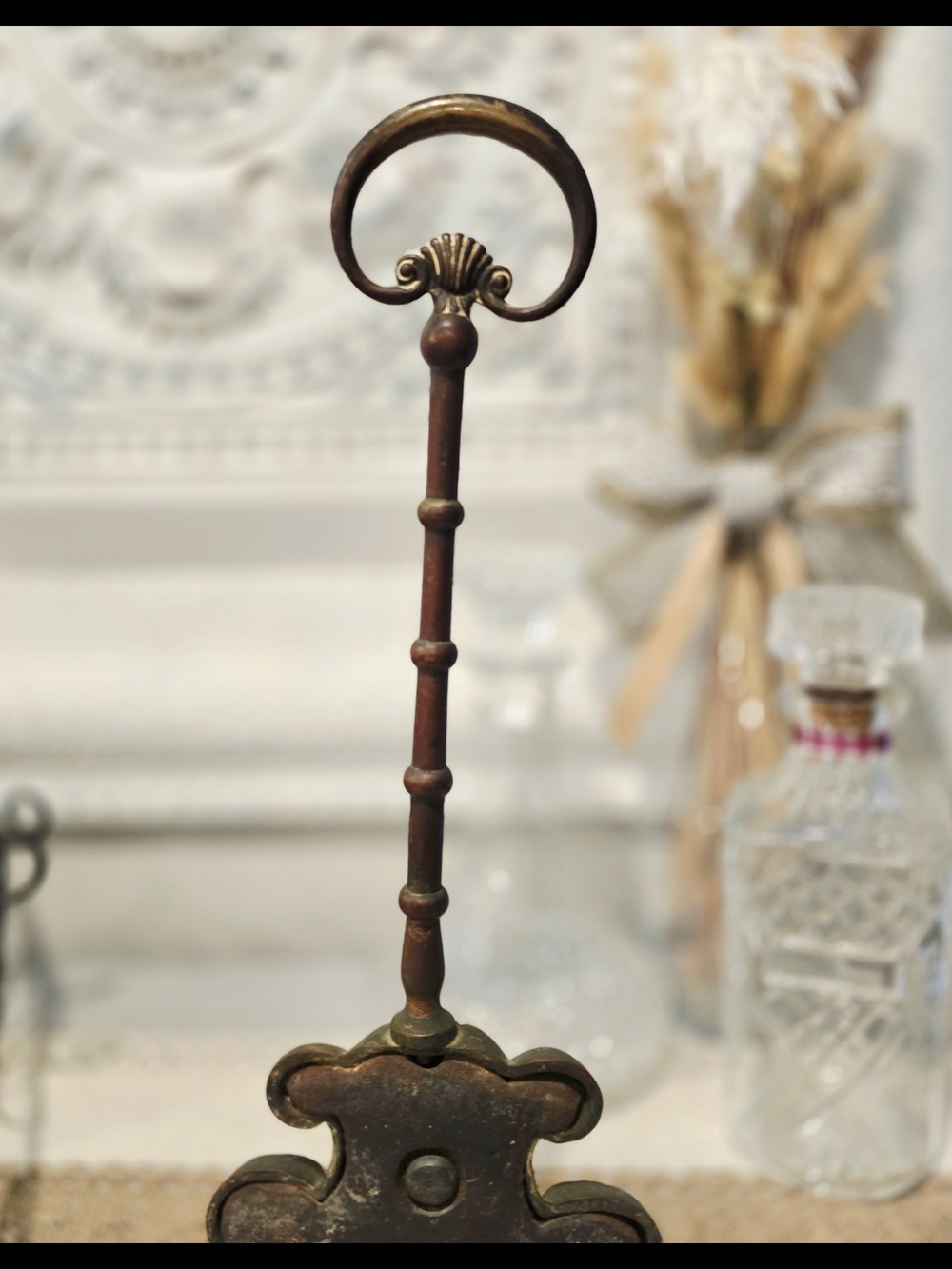 Vintage Cast Iron Door Stopper with Rubbed Gold Tone Made in England - Picture 7 of 11